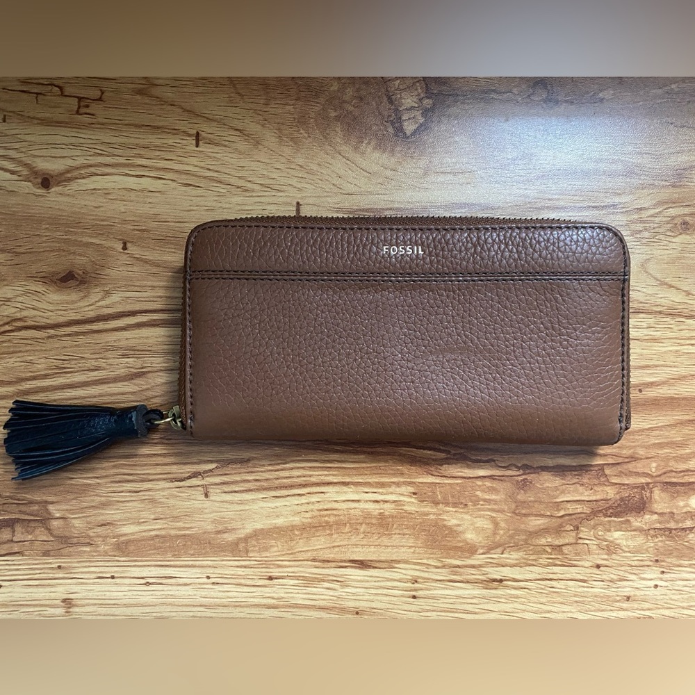 Wallet Fossil